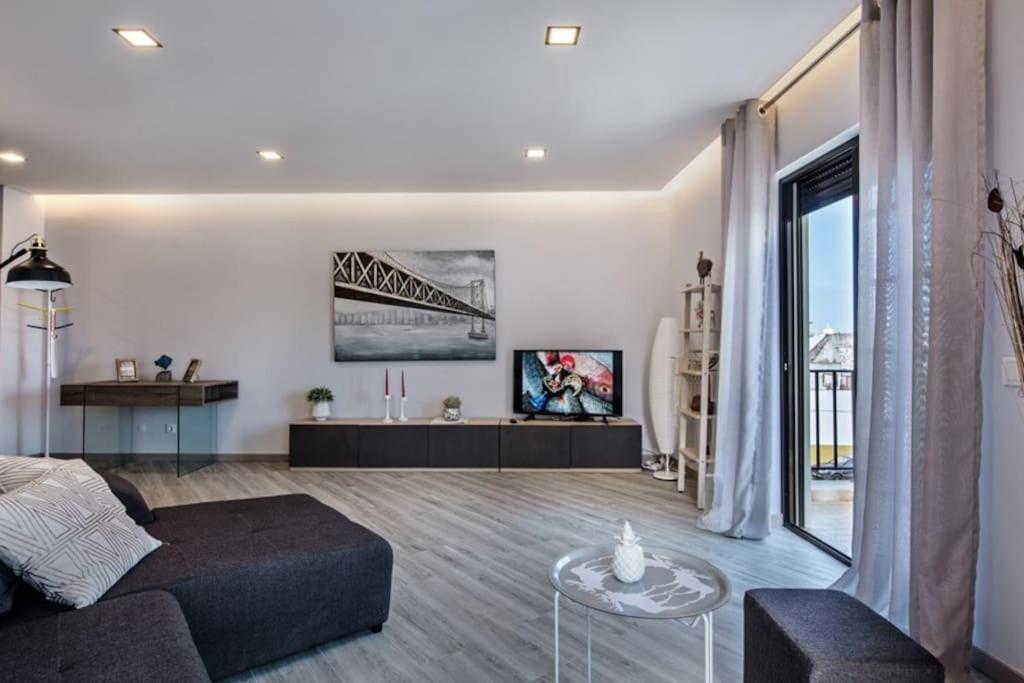 Olhão Girassol - Bright, Modern, Well Located Apartment מראה חיצוני תמונה